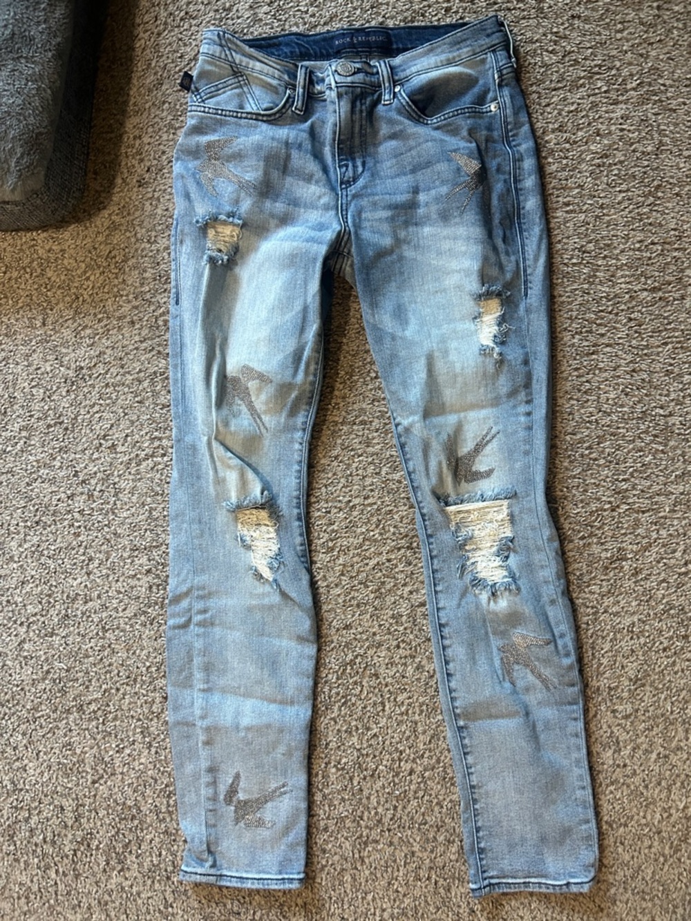 Rock & Republic Light Blue Distressed Skinny Jeans with Bird Motif